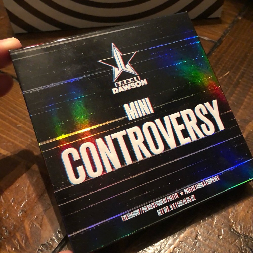 Jeffree star x shane dawson mini controversy palet